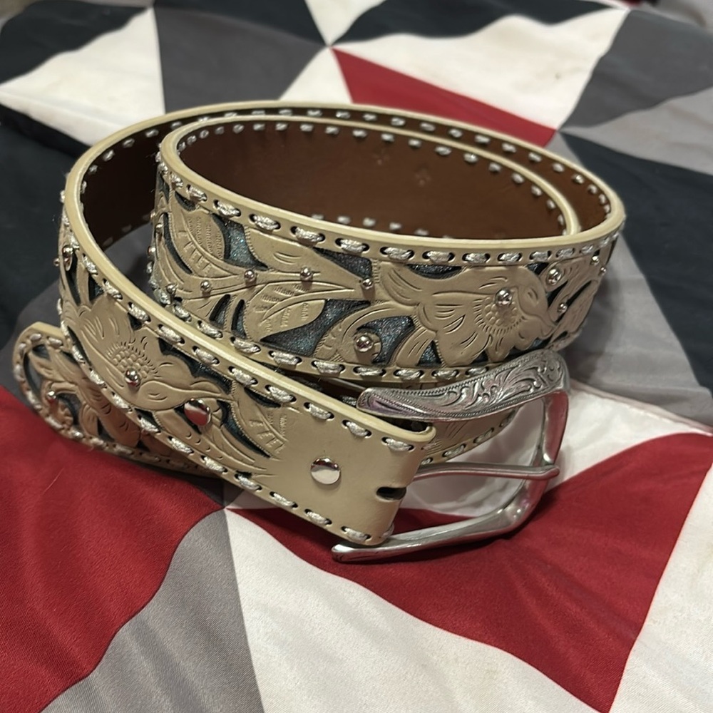 Shyanne Belt . Medium size, womens Belt